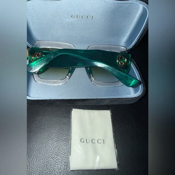 Gucci Emerald Green Sunglasses - Picture 3 of 11